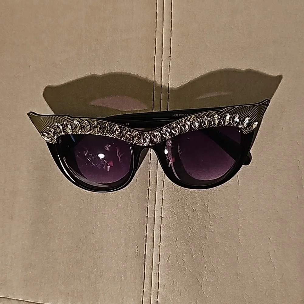 PERVERSE Nefertiti Sunglasses, Women's